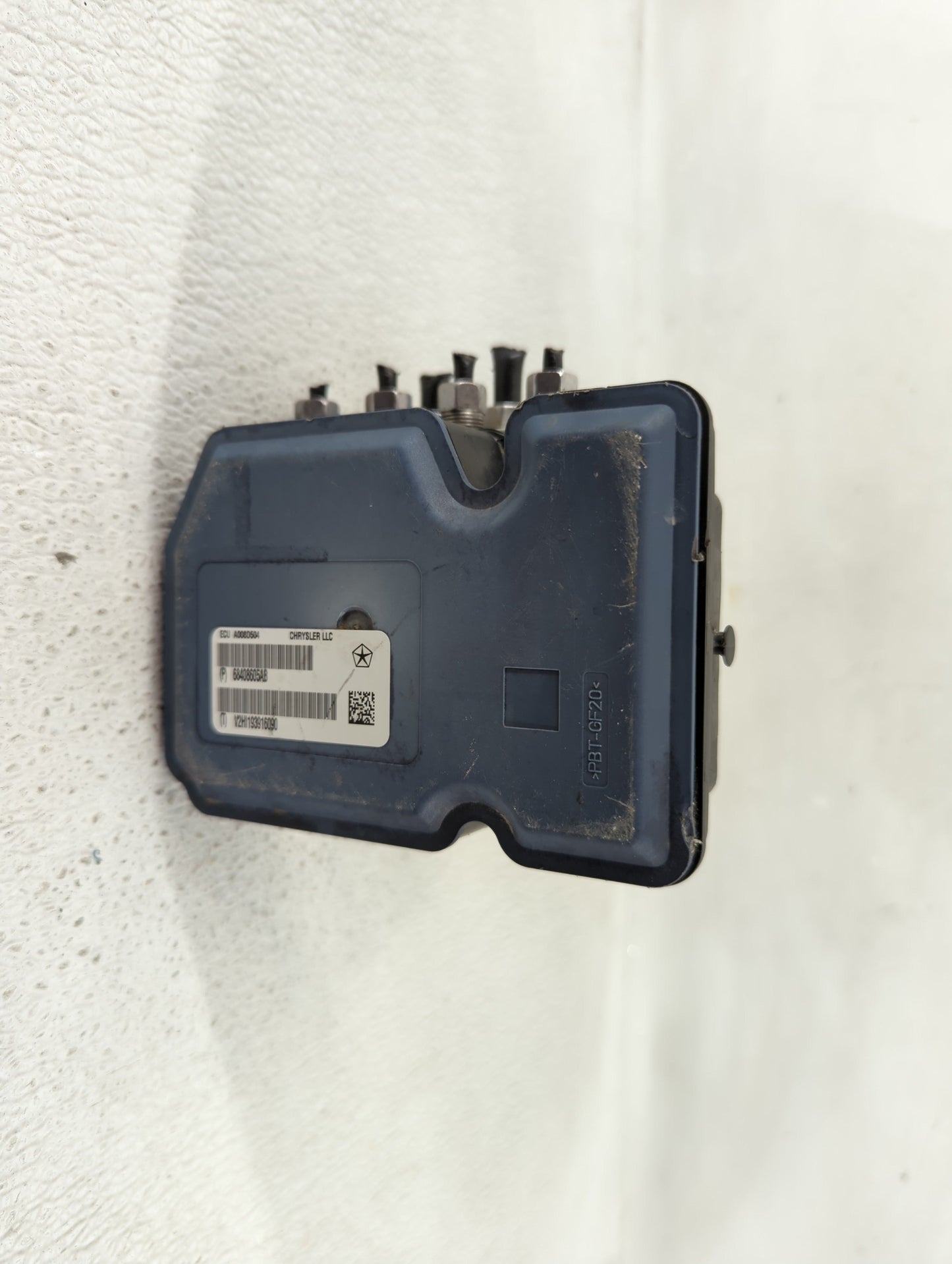 2019-2020 Jeep Grand Cherokee ABS Pump Control Module Replacement P/N:68408605AB Fits Fits 2019 2020 OEM Used Auto Parts - O