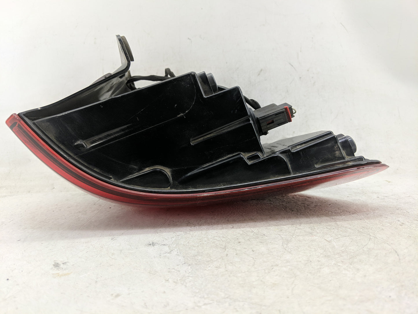 2014-2022 Jeep Grand Cherokee Tail Light Assembly Passenger Right OEM Fits Fits 2014 2015 2016 2017 2018 2019 2020 2021 2022