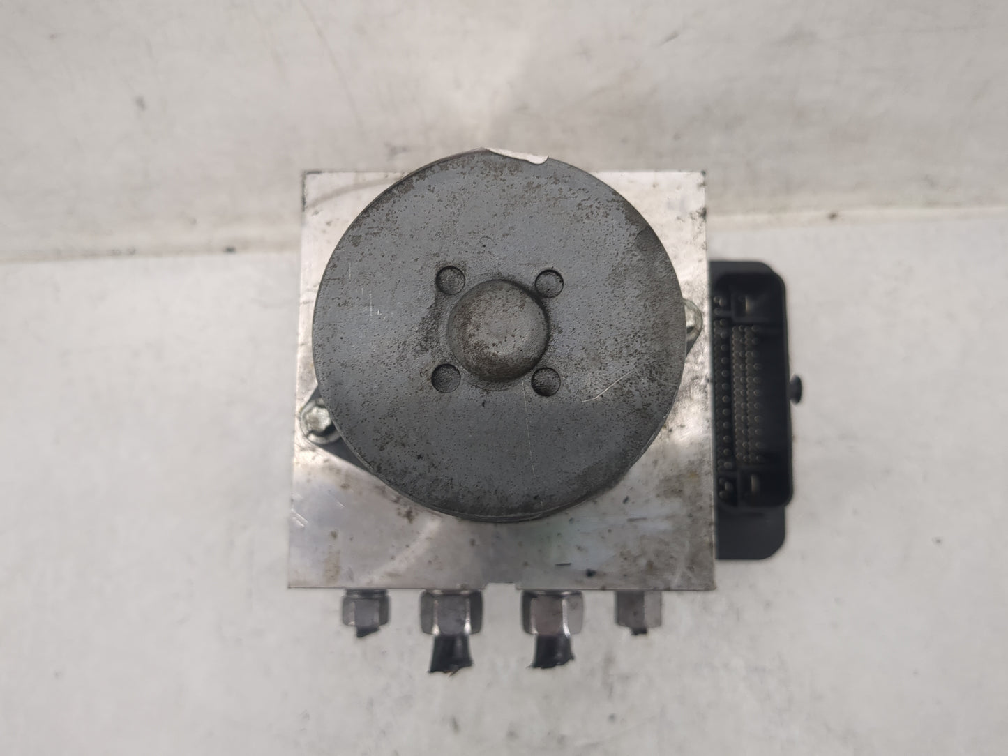 2019-2020 Jeep Grand Cherokee ABS Pump Control Module Replacement P/N:68408605AB Fits Fits 2019 2020 OEM Used Auto Parts - O
