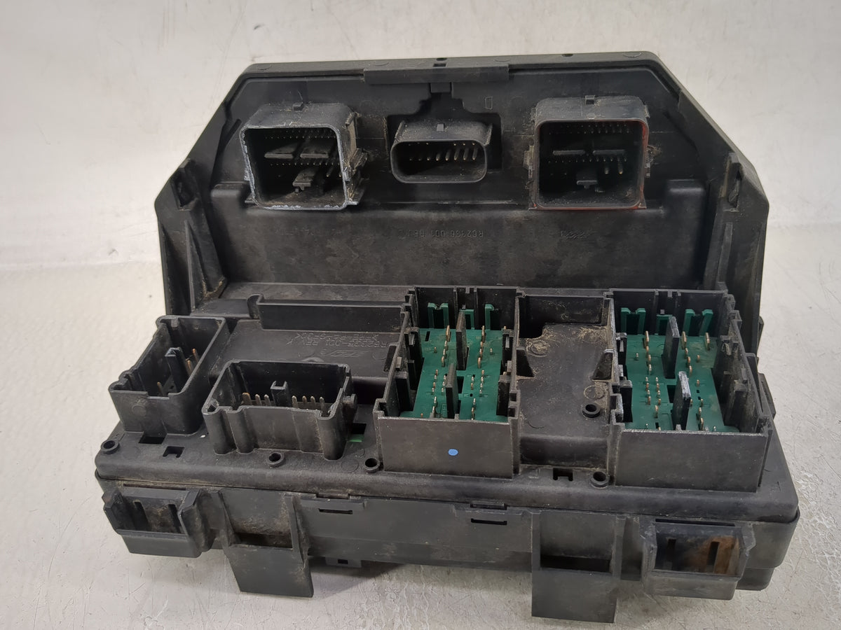 2020 Jeep Grand Cherokee Fusebox Fuse Box Panel Relay Module P/N:68239606AA Fits OEM Used Auto Parts - Oemusedautoparts1.com
