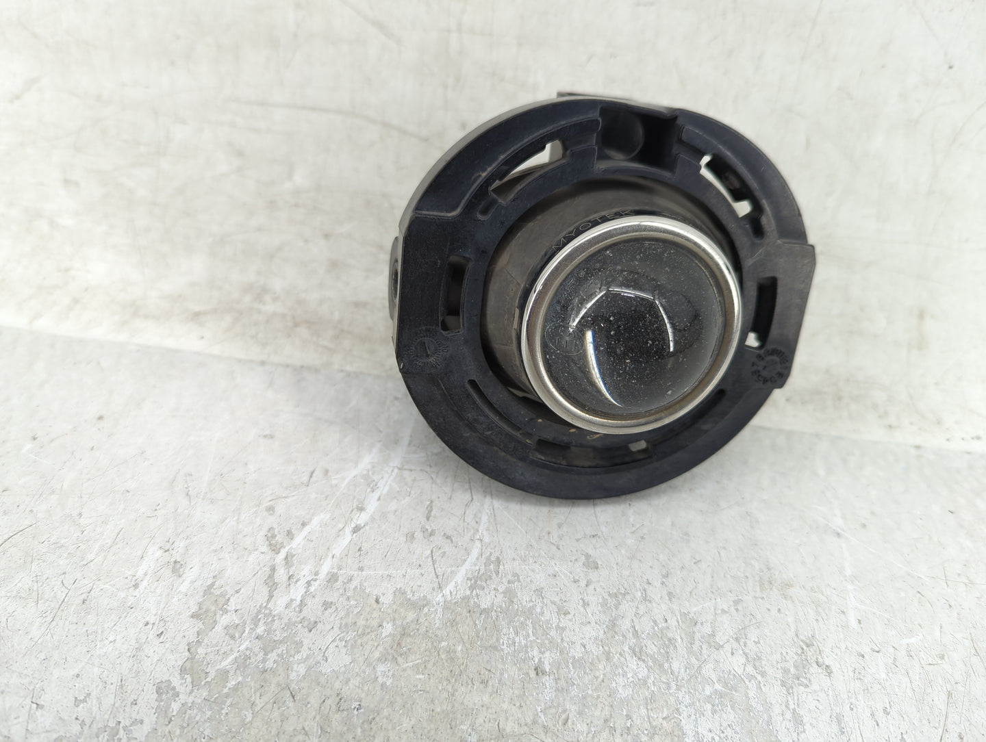 2014-2022 Jeep Grand Cherokee Passenger Right Oem Front Light Lamp - Oemusedautoparts1.com