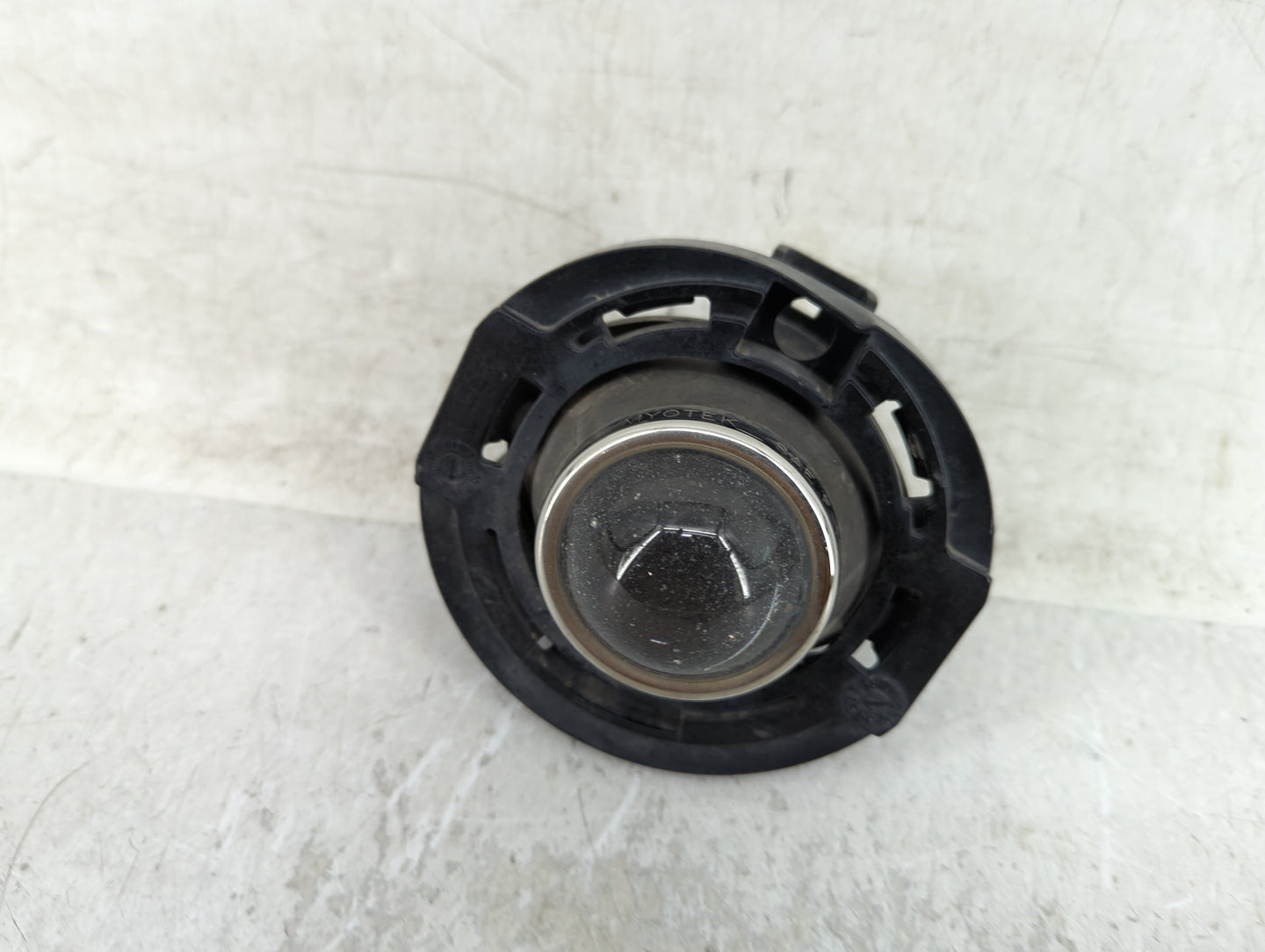 2014-2022 Jeep Grand Cherokee Passenger Right Oem Front Light Lamp - Oemusedautoparts1.com