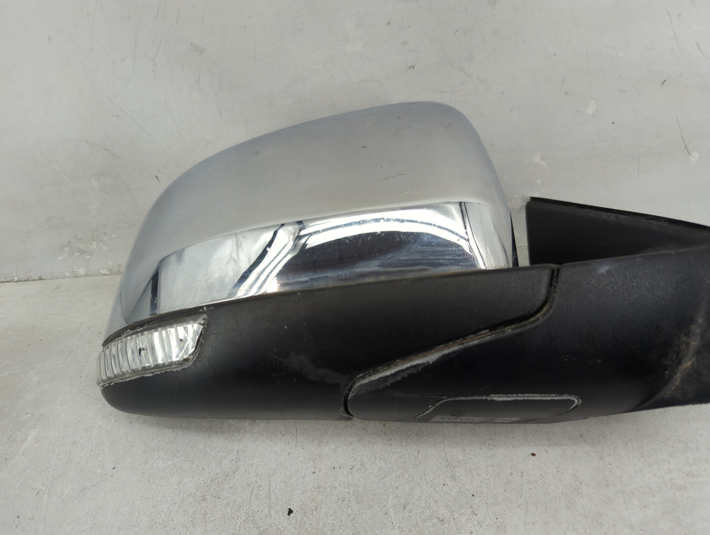 2011-2022 Jeep Grand Cherokee Passenger Side View Mirror - Right Door Mirror OEM Used - Oemusedautoparts1.com