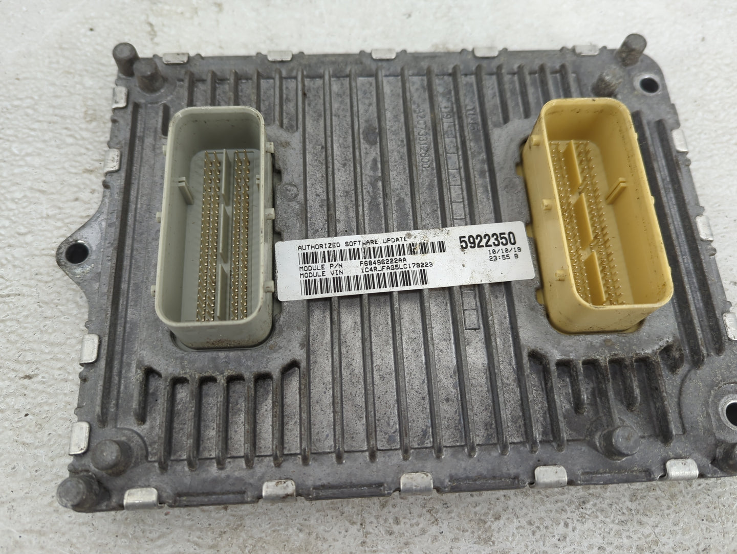 2020-2022 Jeep Grand Cherokee PCM Engine Control Computer ECU ECM PCU OEM P/N:P68434931AA Fits Fits 2020 2021 2022 OEM Used 