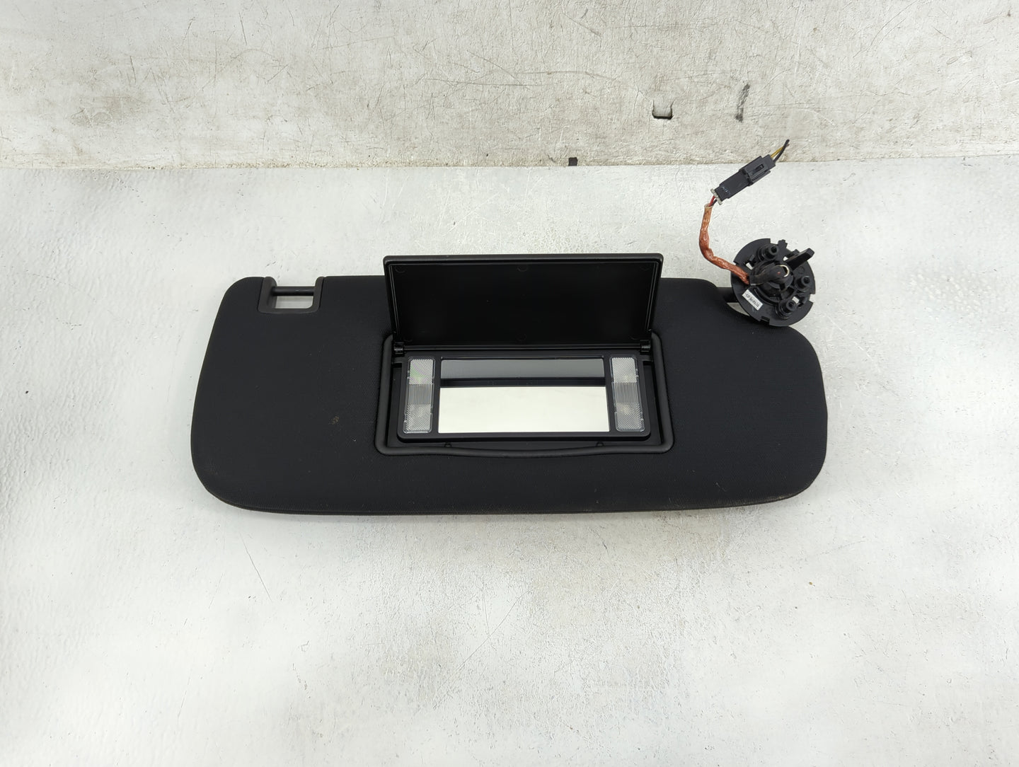 2014-2022 Jeep Grand Cherokee Sun Visor Shade Replacement Passenger Right Mirror Fits OEM Used Auto Parts - Oemusedautoparts