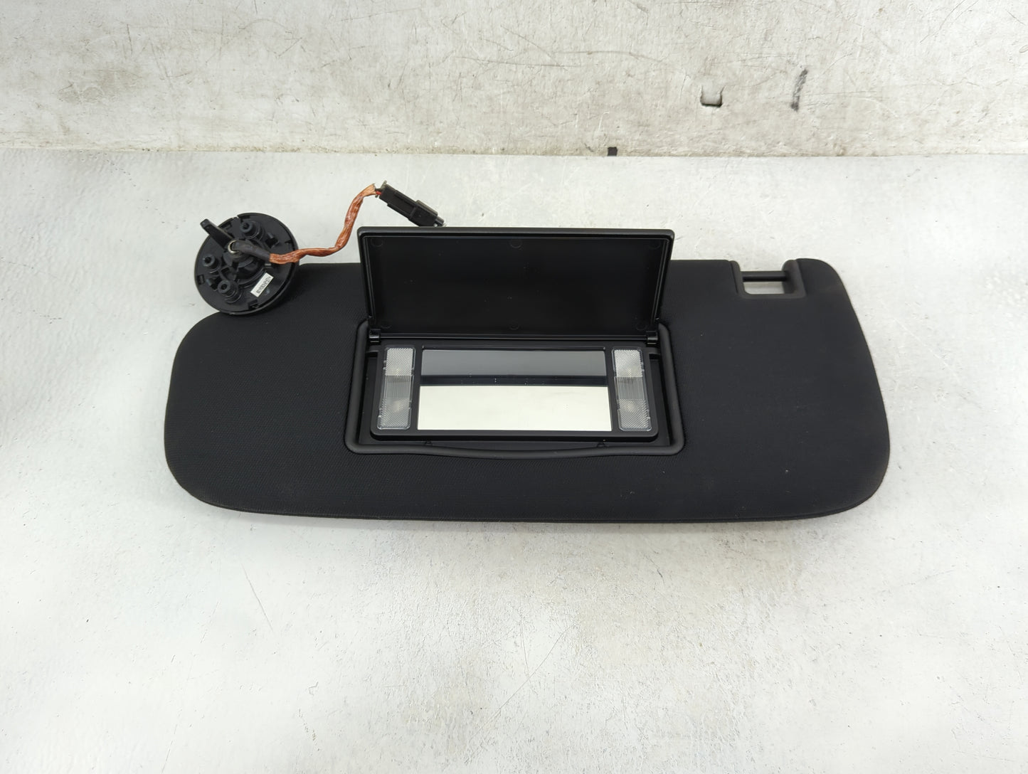 2014-2022 Jeep Grand Cherokee Sun Visor Shade Replacement Driver Left Mirror Fits OEM Used Auto Parts - Oemusedautoparts1.co