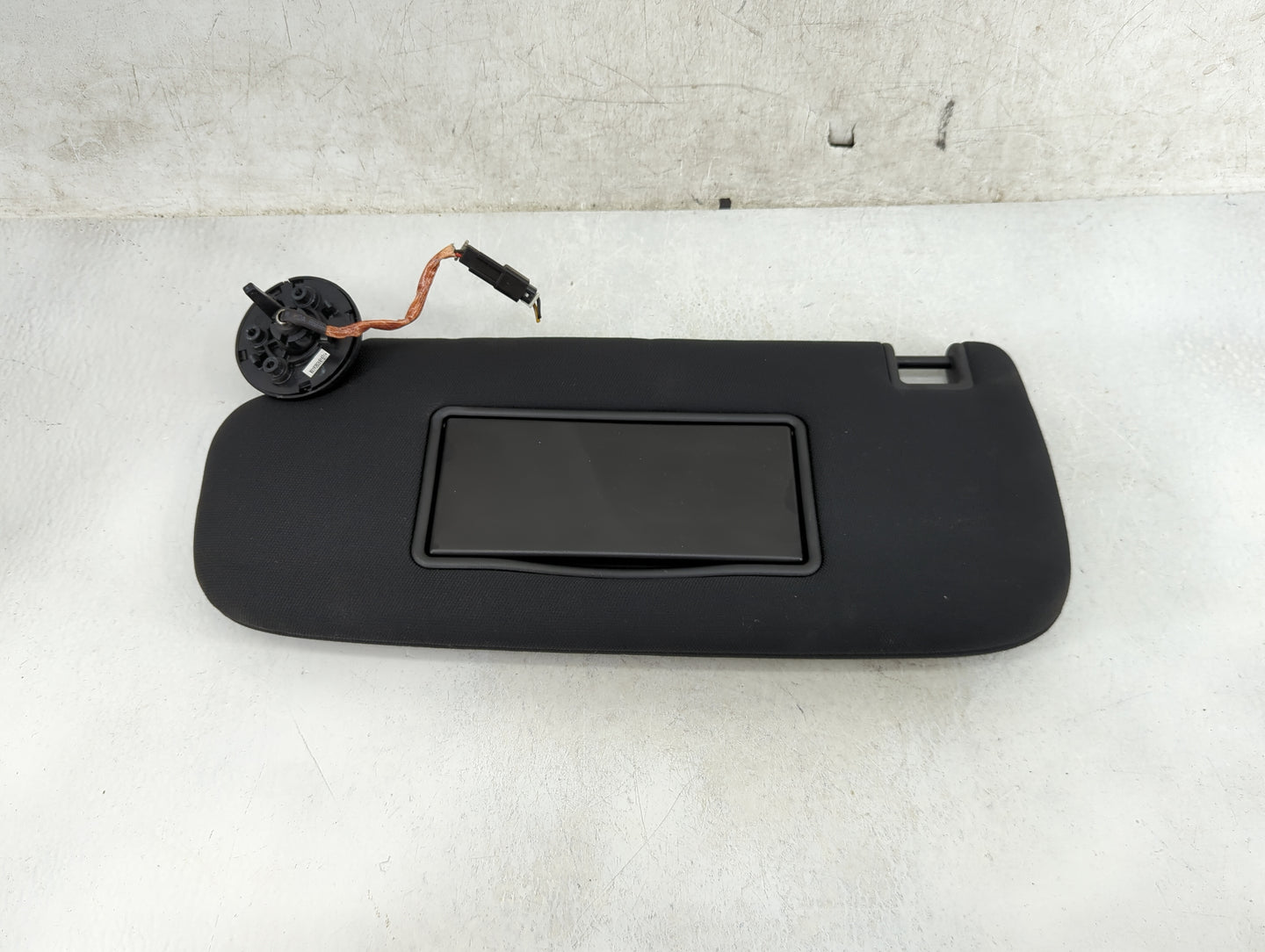 2014-2022 Jeep Grand Cherokee Sun Visor Shade Replacement Driver Left Mirror Fits OEM Used Auto Parts - Oemusedautoparts1.co