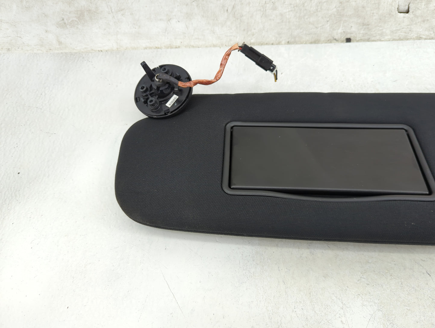 2014-2022 Jeep Grand Cherokee Sun Visor Shade Replacement Driver Left Mirror Fits OEM Used Auto Parts - Oemusedautoparts1.co
