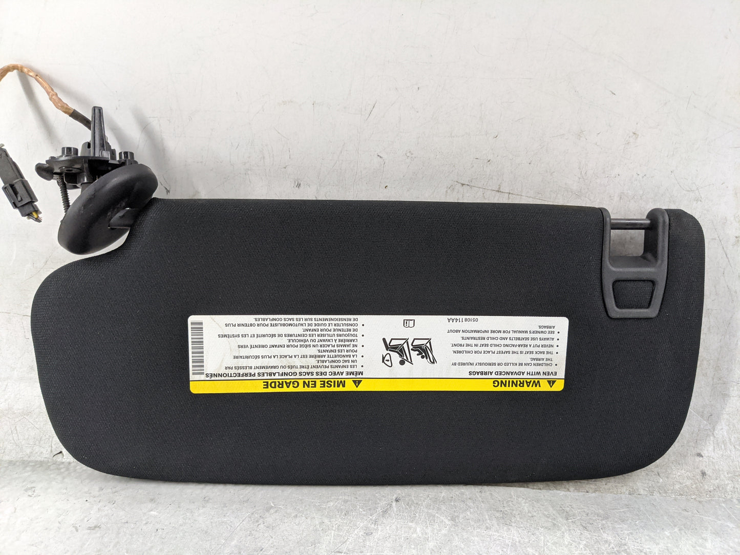 2014-2022 Jeep Grand Cherokee Sun Visor Shade Replacement Passenger Right Mirror Fits OEM Used Auto Parts - Oemusedautoparts
