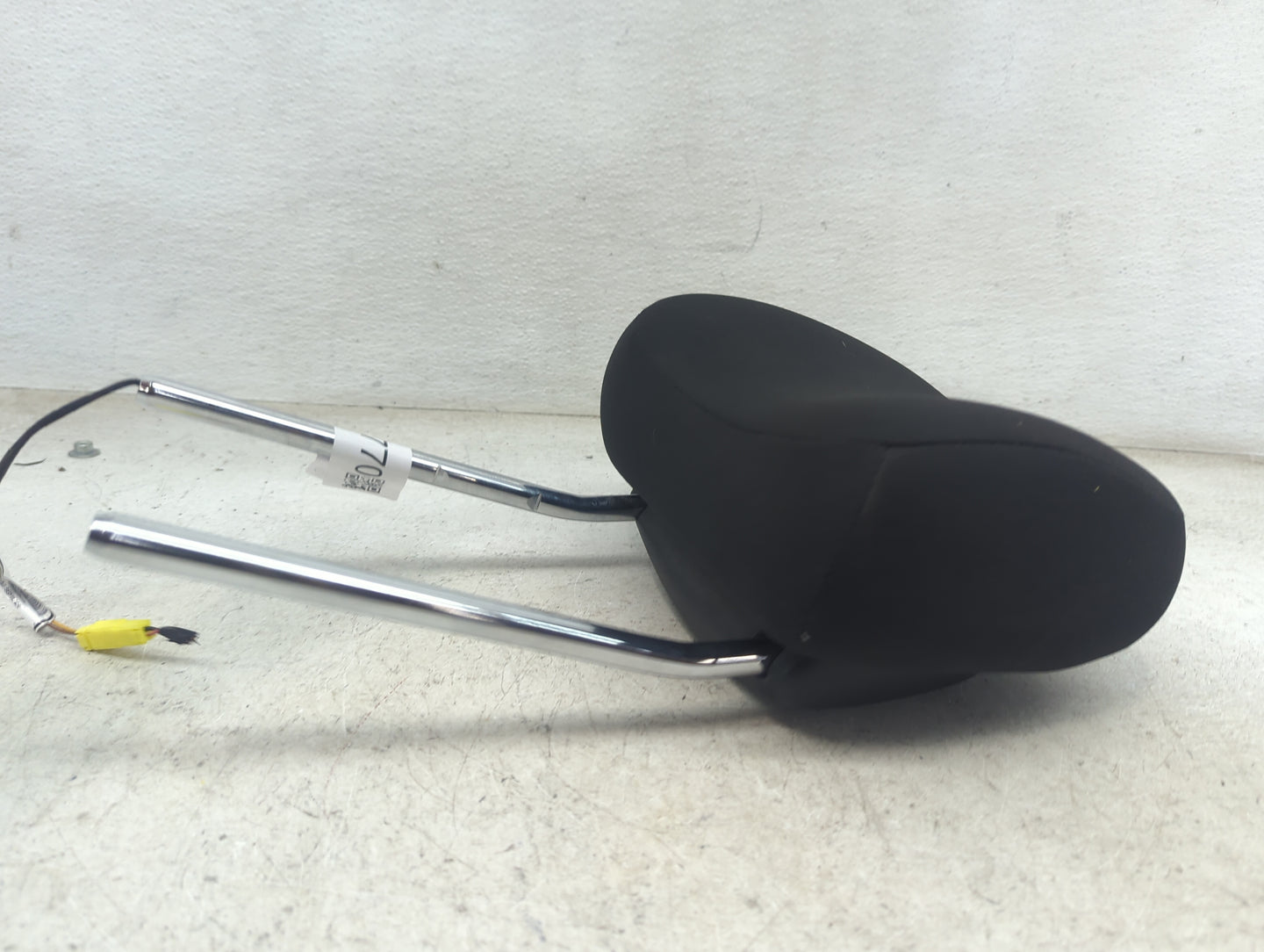 2020 Jeep Grand Cherokee Headrest Head Rest Front Driver Passenger Seat Fits OEM Used Auto Parts - Oemusedautoparts1.com