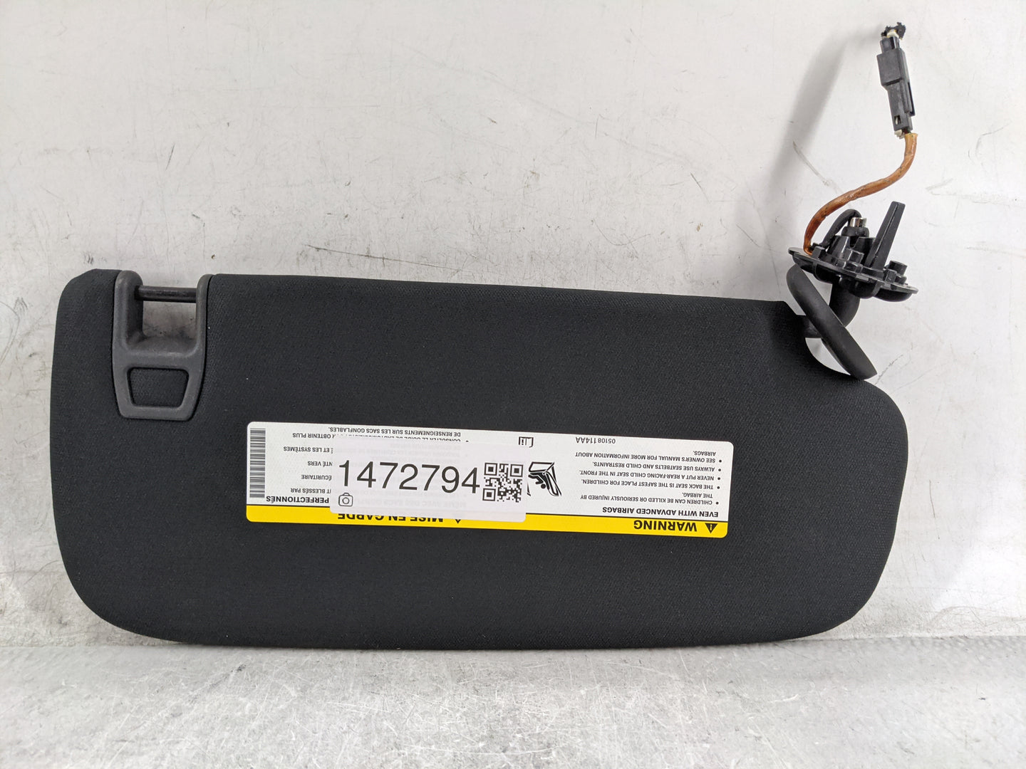 2014-2022 Jeep Grand Cherokee Sun Visor Shade Replacement Driver Left Mirror Fits OEM Used Auto Parts - Oemusedautoparts1.co