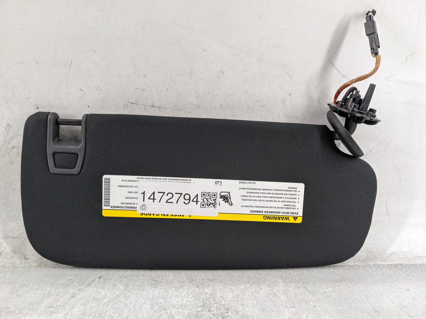 2014-2022 Jeep Grand Cherokee Sun Visor Shade Replacement Driver Left Mirror Fits OEM Used Auto Parts - Oemusedautoparts1.co