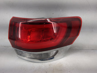 compare product 2015-2021 Jeep Grand Cherokee Tail Light Assembly Passenger Right OEM P/N:P68471328AA F00 HTC 413 800 Fits OEM Used Auto Parts
