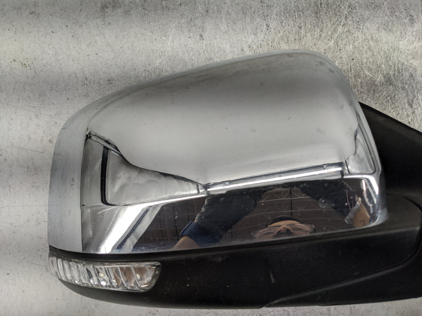 2019-2022 Jeep Grand Cherokee Passenger Side View Mirror - Right Door Mirror OEM Used - Oemusedautoparts1.com