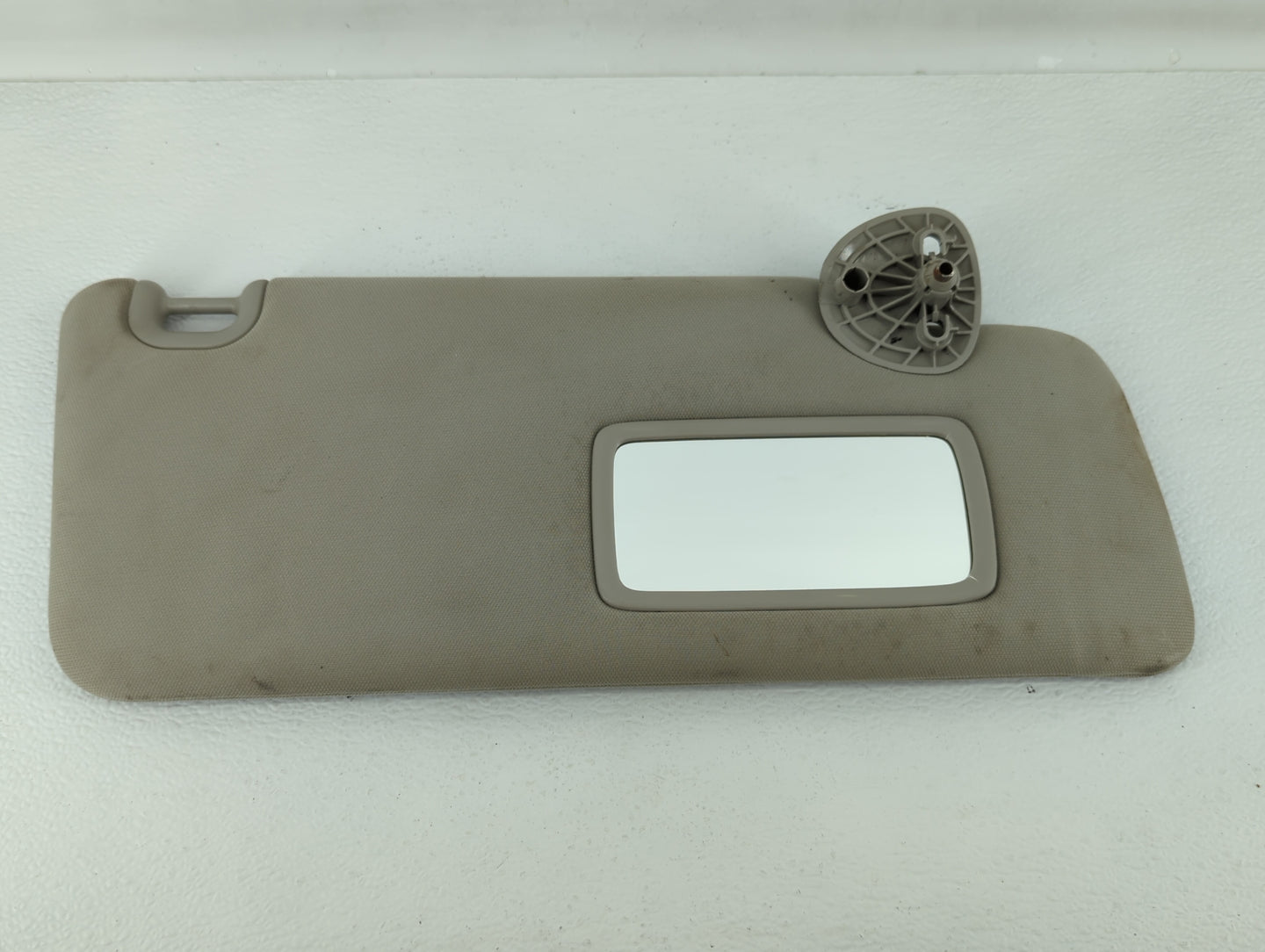 2014-2022 Jeep Grand Cherokee Sun Visor Shade Replacement Driver Left Mirror Fits OEM Used Auto Parts - Oemusedautoparts1.co