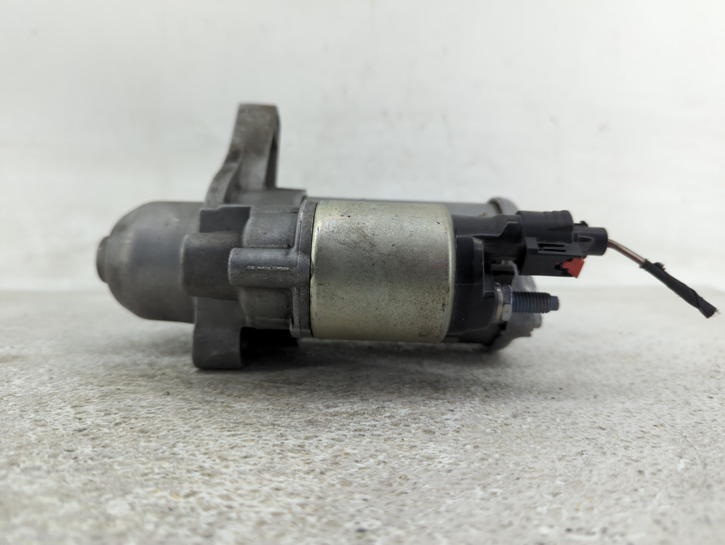 2019-2022 Jeep Renegade Car Starter Motor Solenoid OEM P/N:68411139AD Fits Fits 2019 2020 2021 2022 OEM Used Auto Parts - Oe