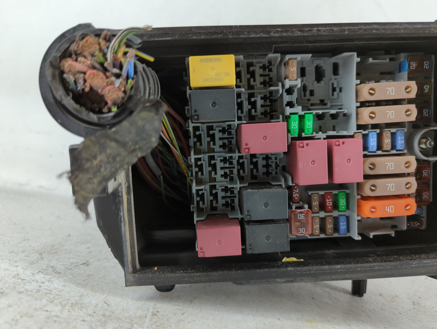 2015-2021 Jeep Renegade Fusebox Fuse Box Panel Relay Module P/N:52027004 Fits Fits 2015 2016 2017 2018 2019 2020 2021 OEM Us