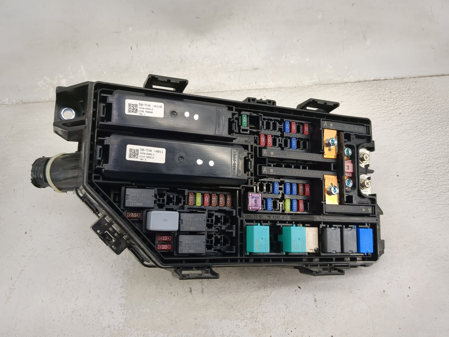 2020 Jeep Wrangler Fusebox Fuse Box Panel Relay Module P/N:38809-TVA-A110 38809-TVA-A011, 38809-TVA-A02 Fits OEM Used Auto P