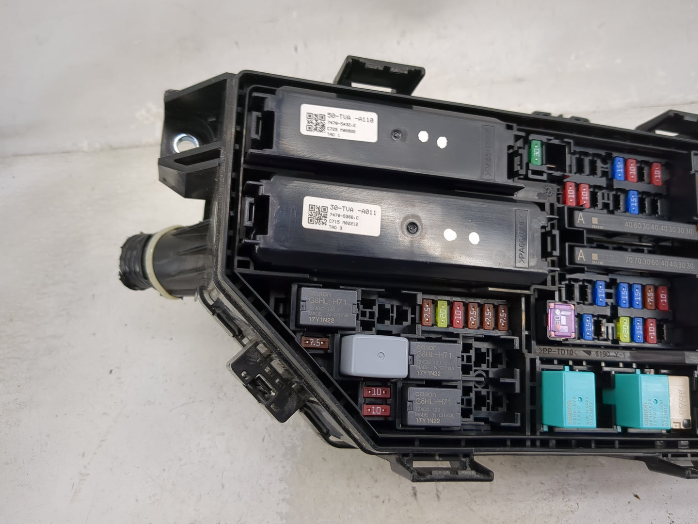 2020 Jeep Wrangler Fusebox Fuse Box Panel Relay Module P/N:38809-TVA-A110 38809-TVA-A011, 38809-TVA-A02 Fits OEM Used Auto P