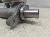 2018-2022 Jeep Wrangler Brake Master Cylinder 1497277 - Oemusedautoparts1.com