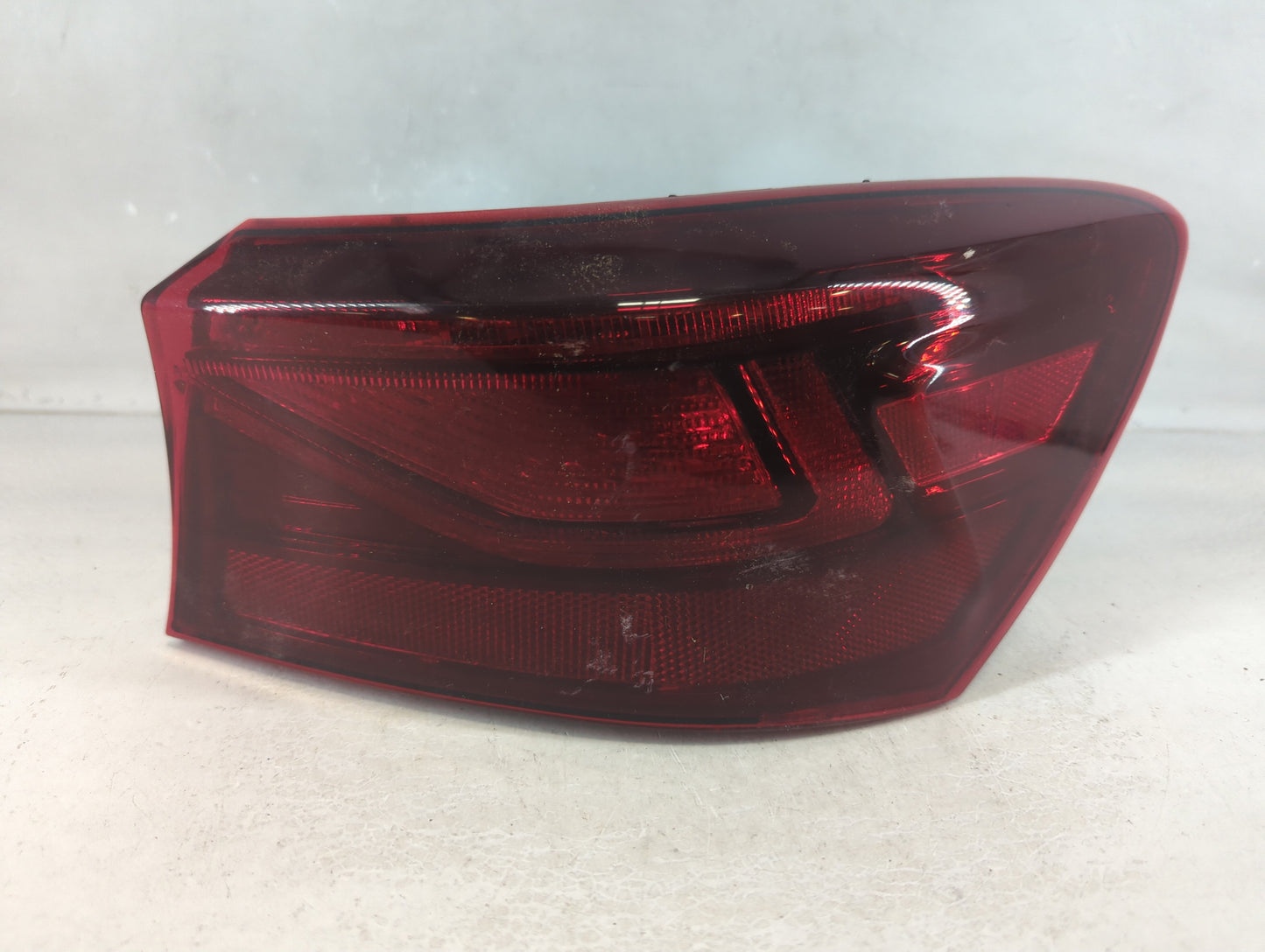 2019-2022 Kia Forte Tail Light Assembly Passenger Right OEM P/N:92402-M70 Fits Fits 2019 2020 2021 2022 OEM Used Auto Parts 