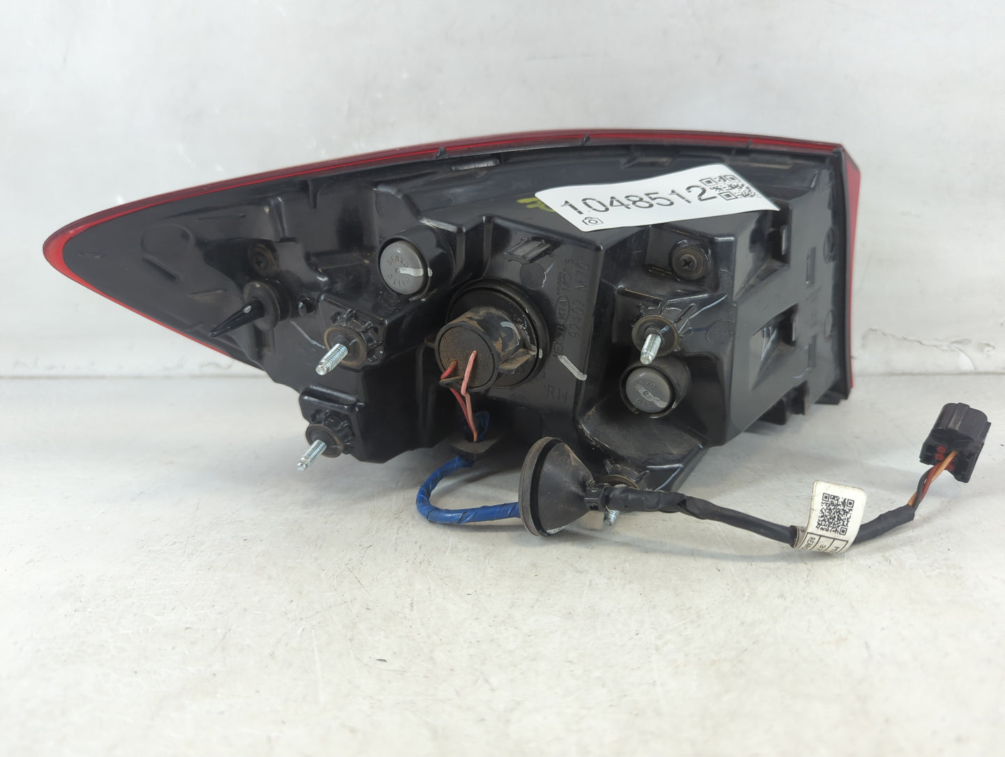 2019-2022 Kia Forte Tail Light Assembly Passenger Right OEM P/N:92402-M70 Fits Fits 2019 2020 2021 2022 OEM Used Auto Parts 