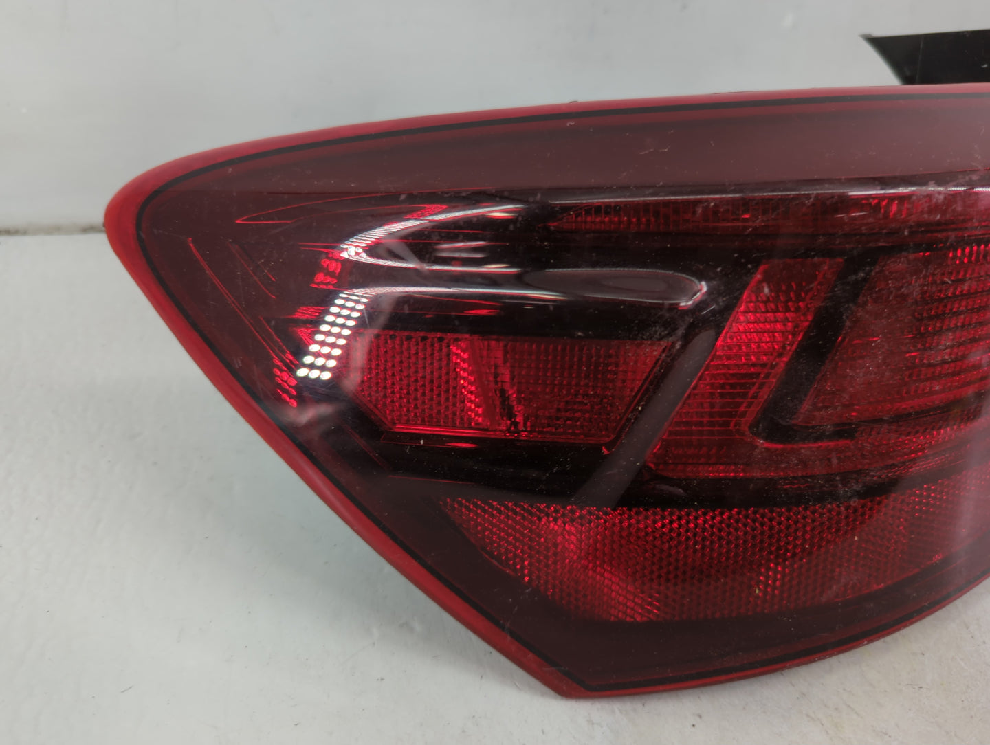 2019-2022 Kia Forte Tail Light Assembly Passenger Right OEM P/N:92401M700 Fits Fits 2019 2020 2021 2022 OEM Used Auto Parts 