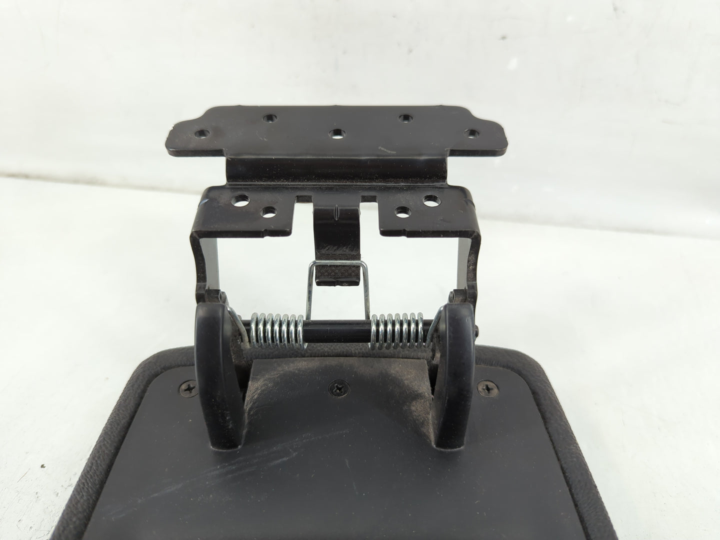 2020 Kia Forte Center Console Armrest Cover Lid P/N:84660-M7000 9899 Fits OEM Used Auto Parts - Oemusedautoparts1.com