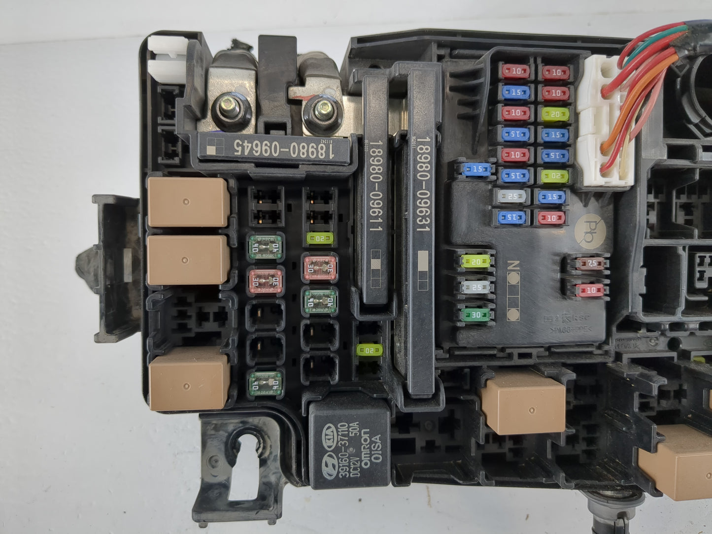 2019-2020 Kia Forte Fusebox Fuse Box Panel Relay Module P/N:91431 M7052 Fits Fits 2019 2020 OEM Used Auto Parts - Oemusedaut