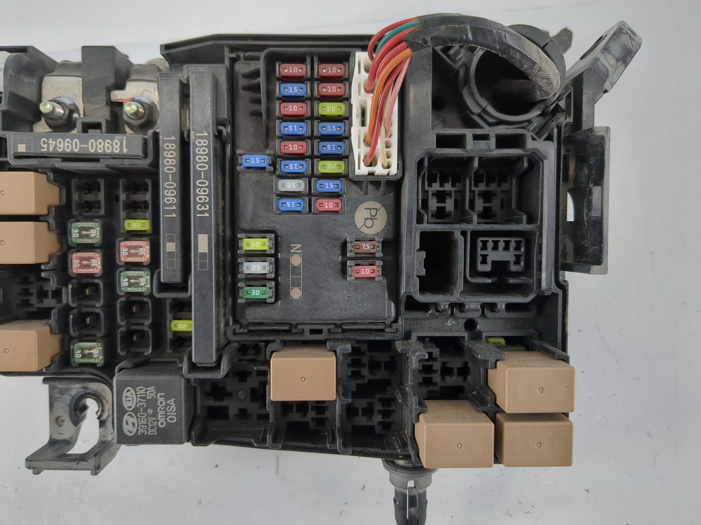 2019-2020 Kia Forte Fusebox Fuse Box Panel Relay Module P/N:91431 M7052 Fits Fits 2019 2020 OEM Used Auto Parts - Oemusedaut
