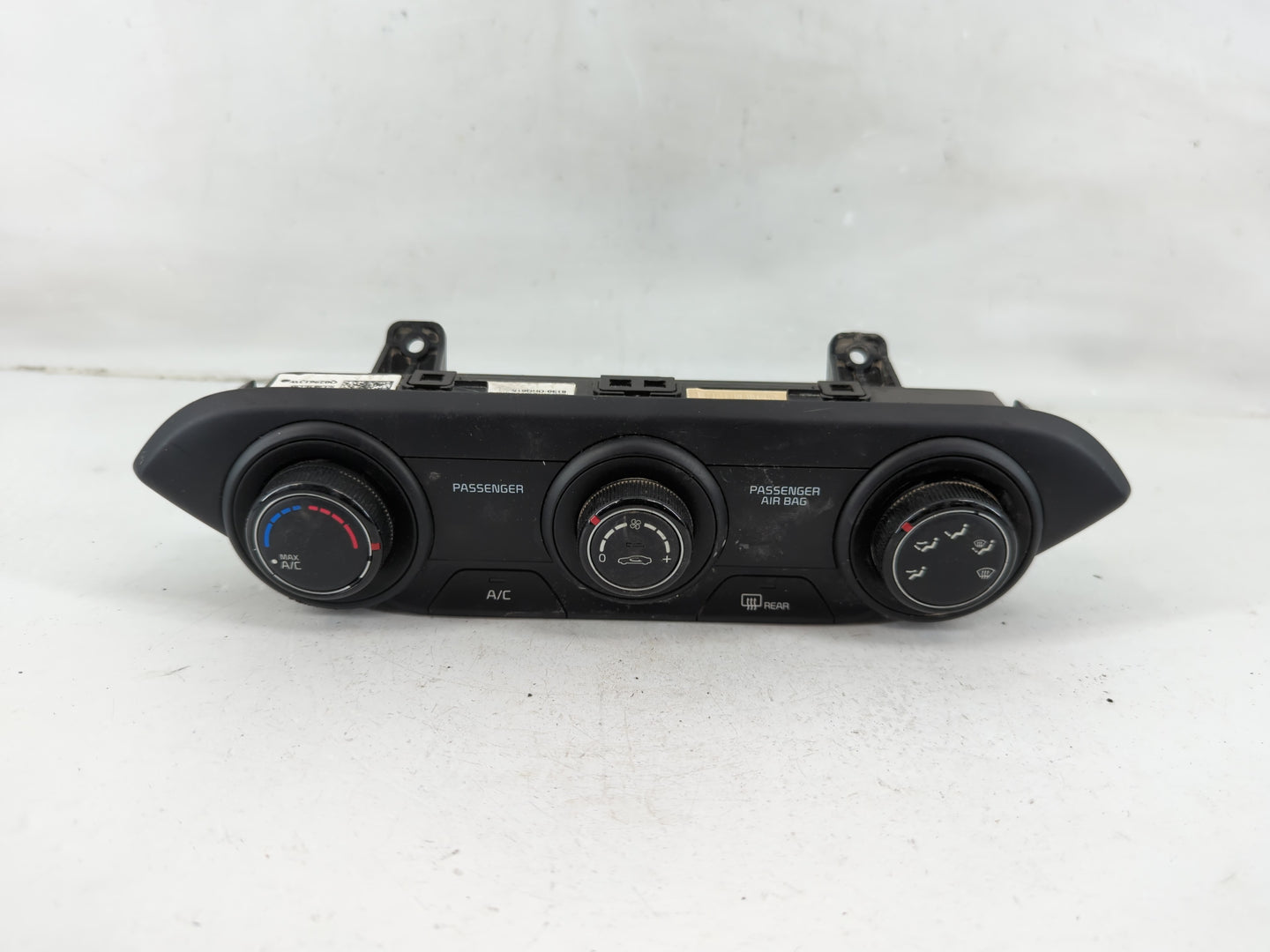 2019-2021 Kia Forte Climate Control Module Temperature AC/Heater Replacement P/N:97250-M6130WK Fits Fits 2019 2020 2021 OEM 