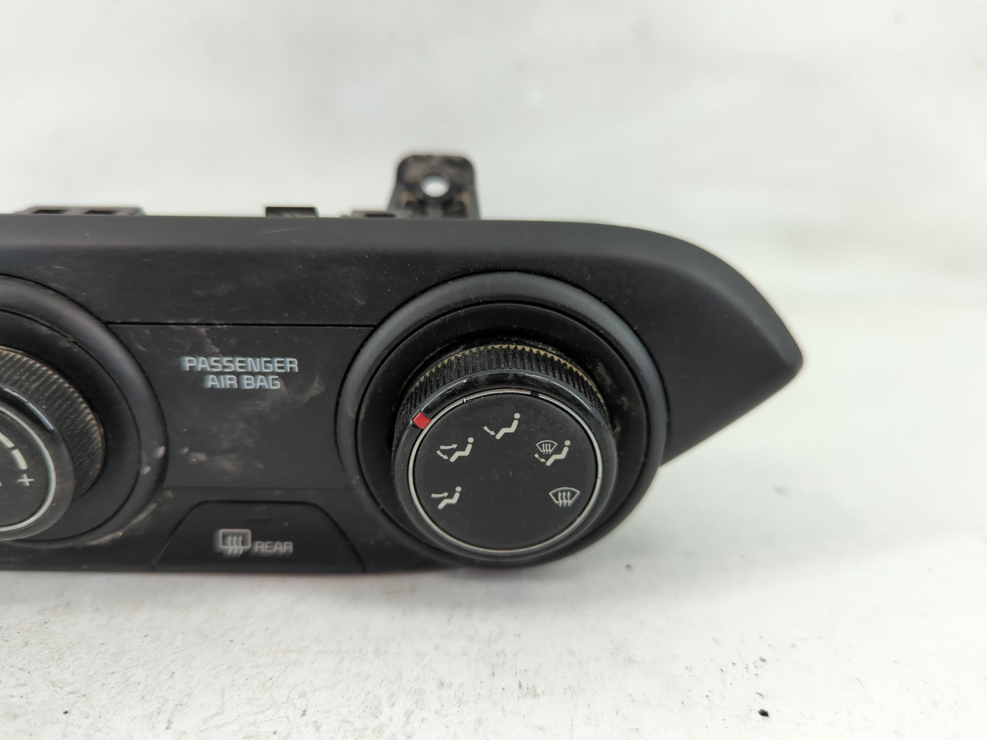 2019-2021 Kia Forte Climate Control Module Temperature AC/Heater Replacement P/N:97250-M6130WK Fits Fits 2019 2020 2021 OEM 