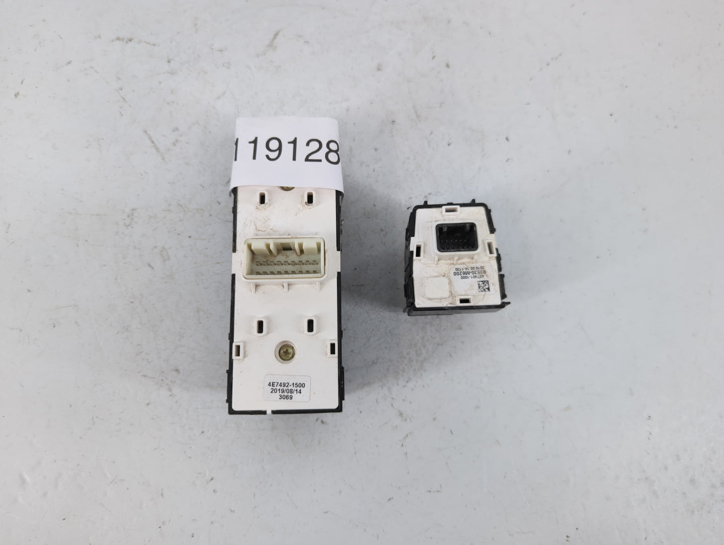 2020 Kia Forte Master Power Window Switch Replacement Driver Side Left P/N:4E7492-1500 Fits OEM Used Auto Parts - Oemusedaut