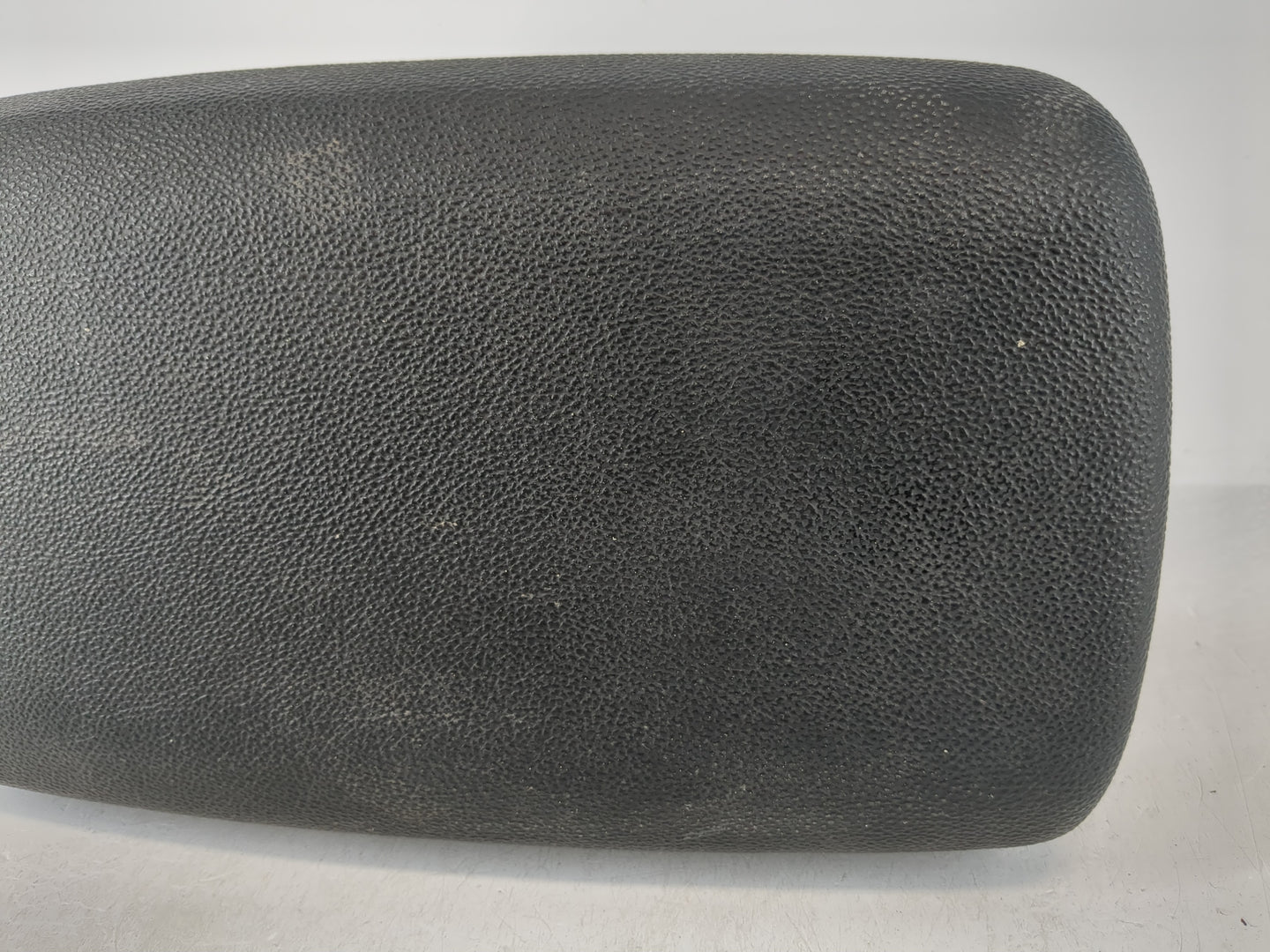 2019-2022 Kia Forte Center Console Armrest Cover Lid P/N:6449 Fits Fits 2019 2020 2021 2022 OEM Used Auto Parts - Oemusedaut