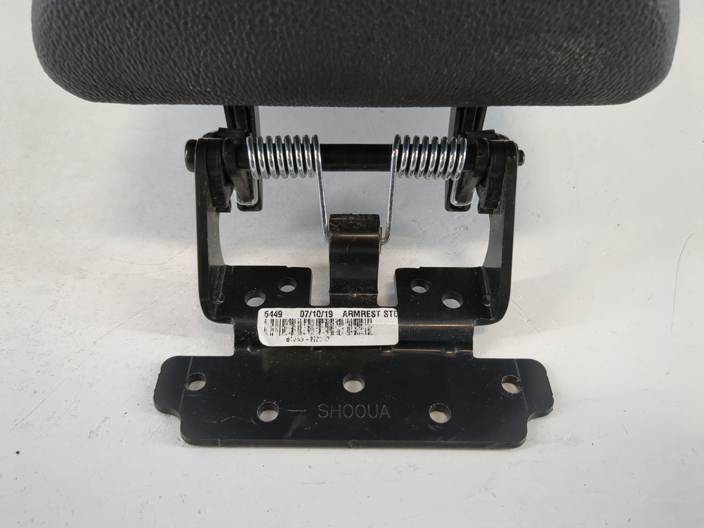 2019-2022 Kia Forte Center Console Armrest Cover Lid P/N:6449 Fits Fits 2019 2020 2021 2022 OEM Used Auto Parts - Oemusedaut