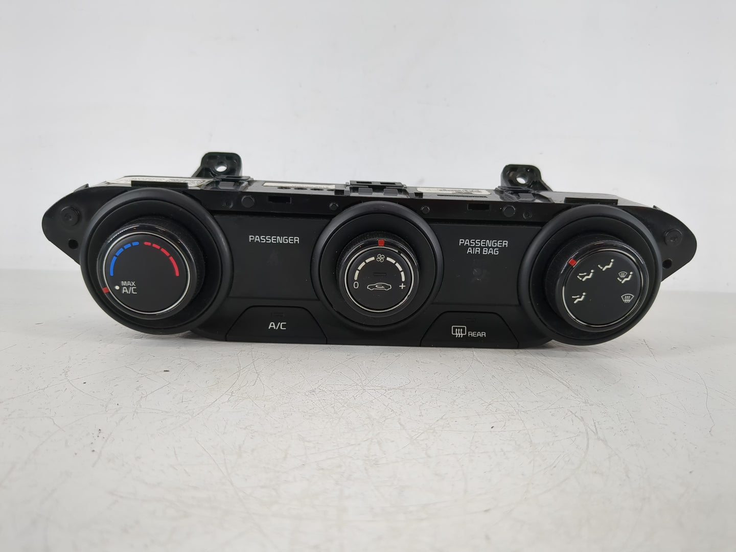 2019-2021 Kia Forte Climate Control Module Temperature AC/Heater Replacement P/N:97250-M6130WK Fits Fits 2019 2020 2021 OEM 