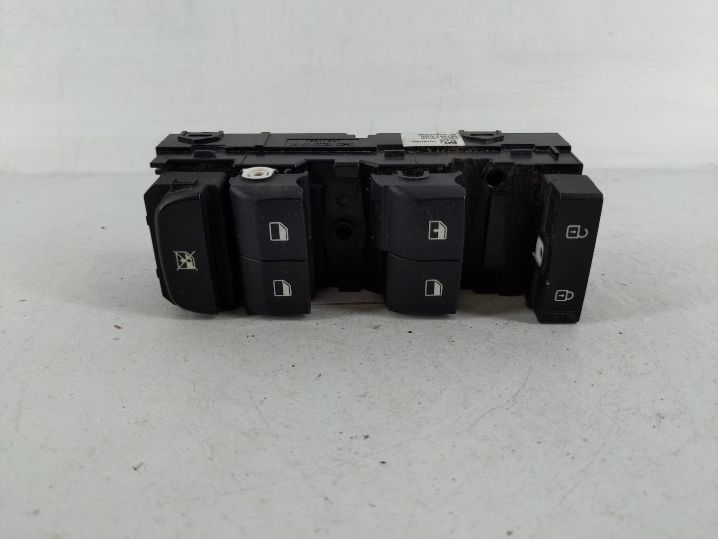 2020 Kia Forte Master Power Window Switch Replacement Driver Side Left P/N:93570-M6120 Fits OEM Used Auto Parts - Oemusedaut