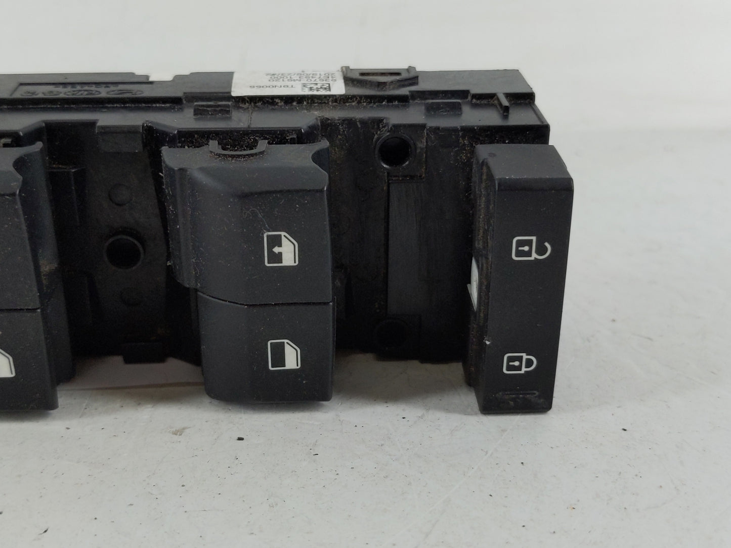 2020 Kia Forte Master Power Window Switch Replacement Driver Side Left P/N:93570-M6120 Fits OEM Used Auto Parts - Oemusedaut