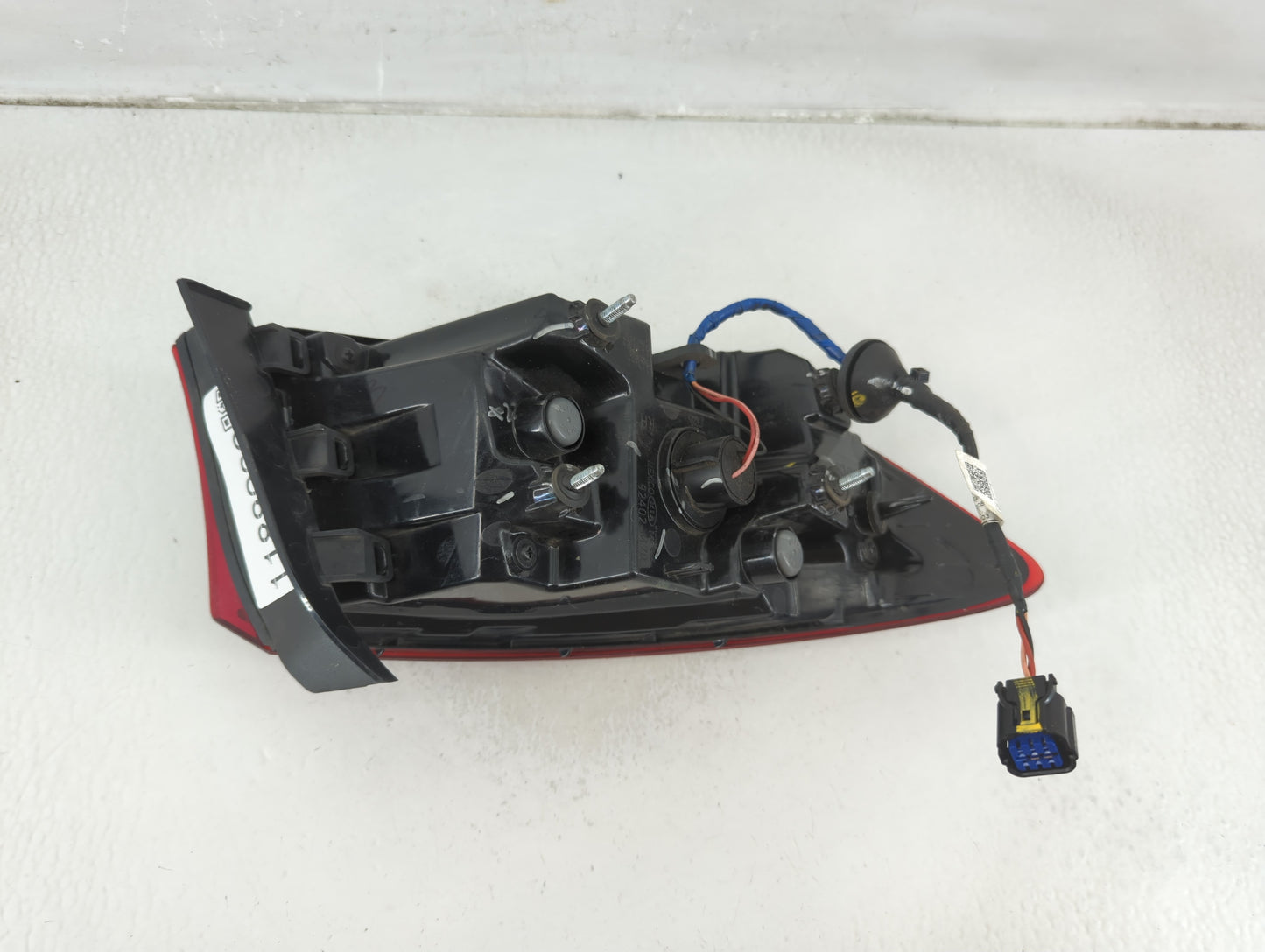 2019-2022 Kia Forte Tail Light Assembly Passenger Right OEM P/N:92402M7000 Fits Fits 2019 2020 2021 2022 OEM Used Auto Parts