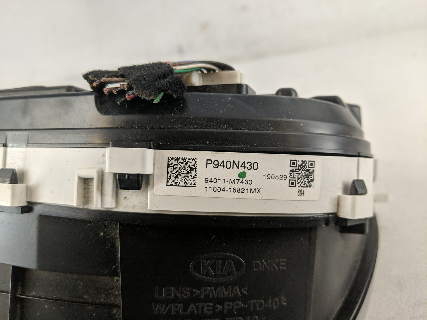 2019-2021 Kia Forte Instrument Cluster Speedometer Gauges P/N:94011-M7430 Fits Fits 2019 2020 2021 OEM Used Auto Parts - Oem