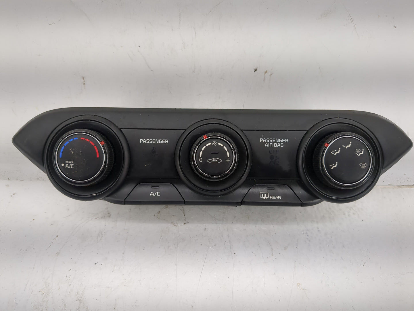 2019-2021 Kia Forte Climate Control Module Temperature AC/Heater Replacement P/N:97250-M6130WK Fits Fits 2019 2020 2021 OEM 