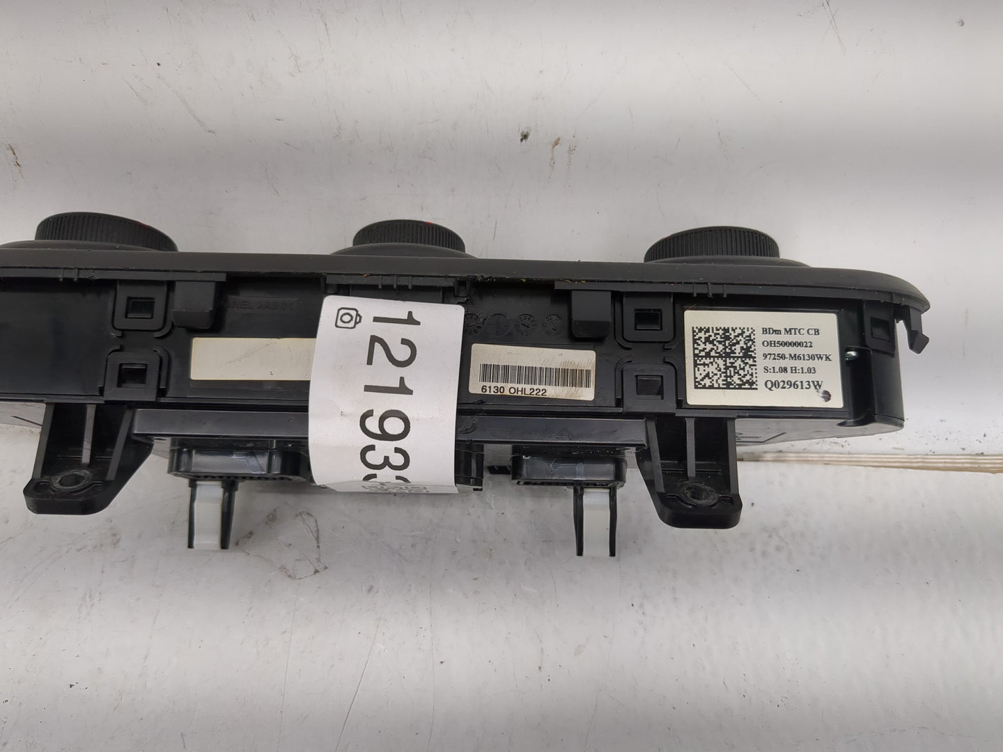 2019-2021 Kia Forte Climate Control Module Temperature AC/Heater Replacement P/N:97250-M6130WK Fits Fits 2019 2020 2021 OEM 