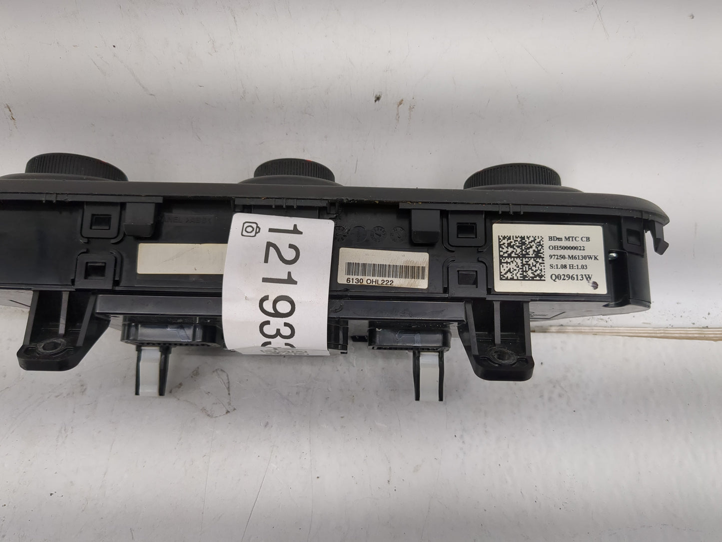 2019-2021 Kia Forte Climate Control Module Temperature AC/Heater Replacement P/N:97250-M6130WK Fits Fits 2019 2020 2021 OEM 