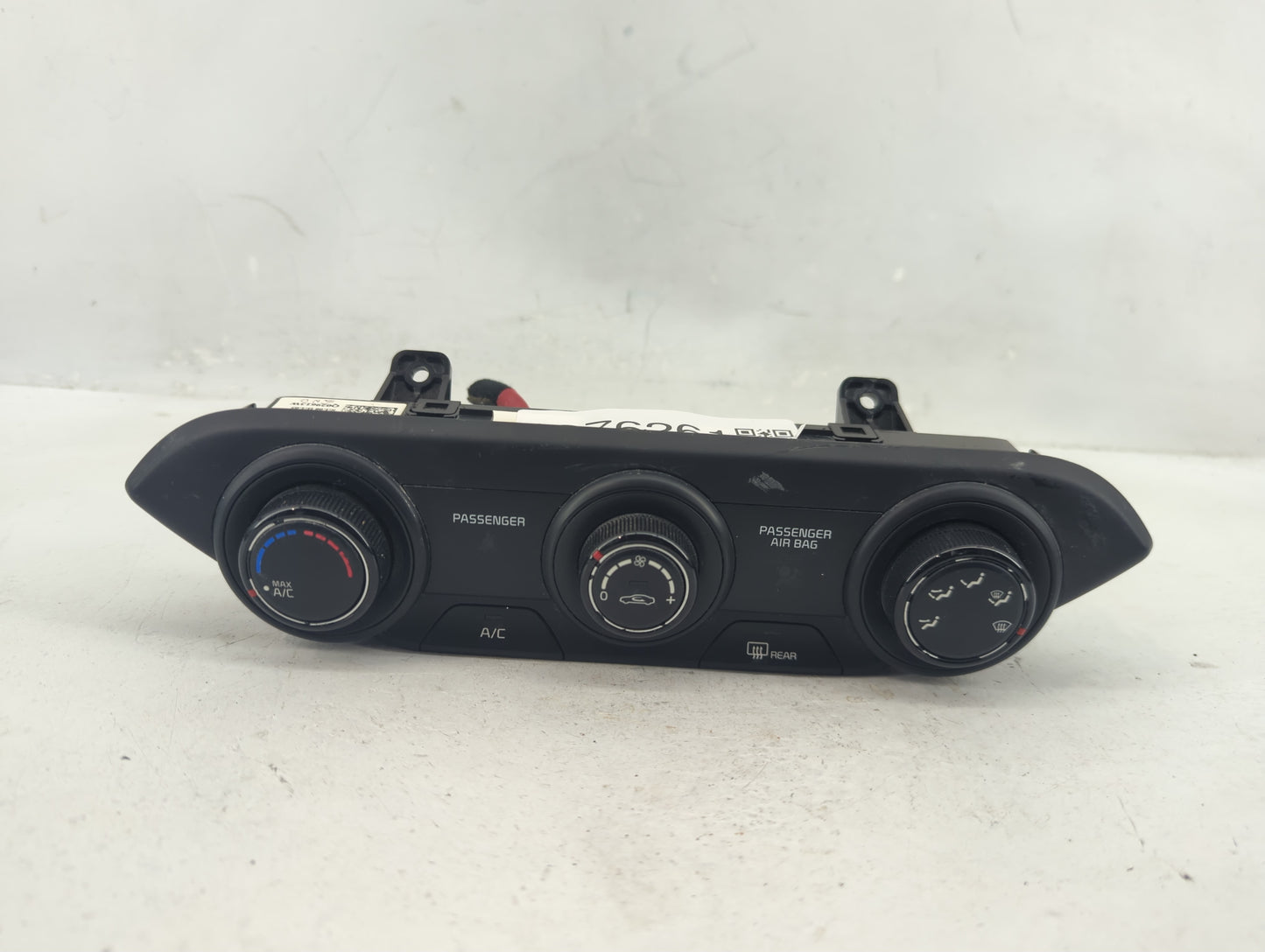 2019-2021 Kia Forte Climate Control Module Temperature AC/Heater Replacement P/N:97250-M6130WK Fits Fits 2019 2020 2021 OEM 
