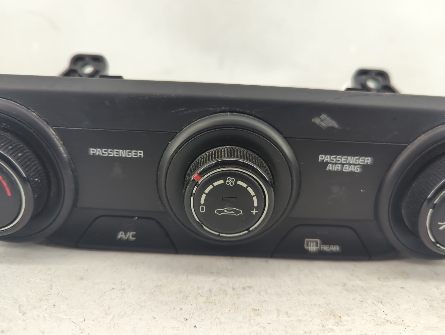 2019-2021 Kia Forte Climate Control Module Temperature AC/Heater Replacement P/N:97250-M6130WK Fits Fits 2019 2020 2021 OEM 