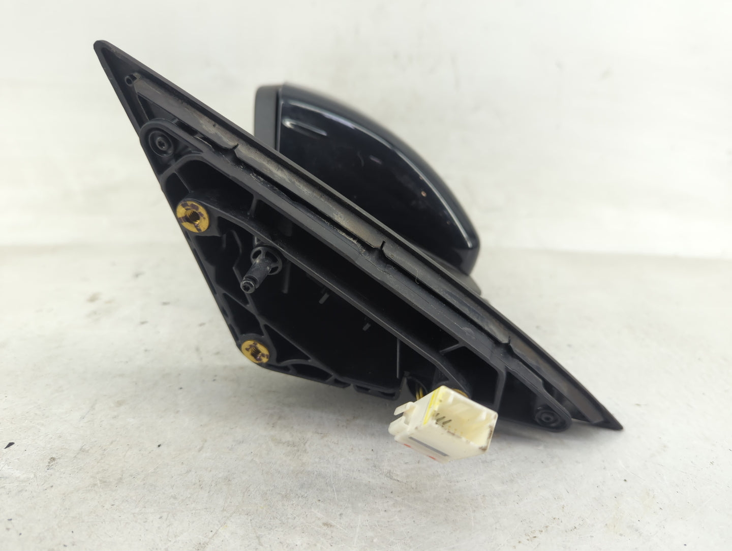 2019-2022 Kia Forte Driver Side View Mirror - Left Door Mirror OEM Used - Oemusedautoparts1.com