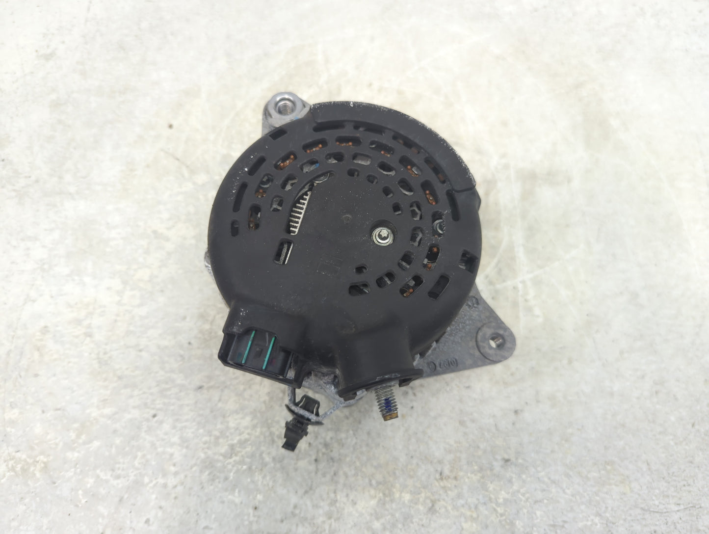 2017-2022 Kia Forte Alternator Replacement Generator Charging Assembly Engine OEM P/N:37300-2E721 Fits OEM Used Auto Parts -