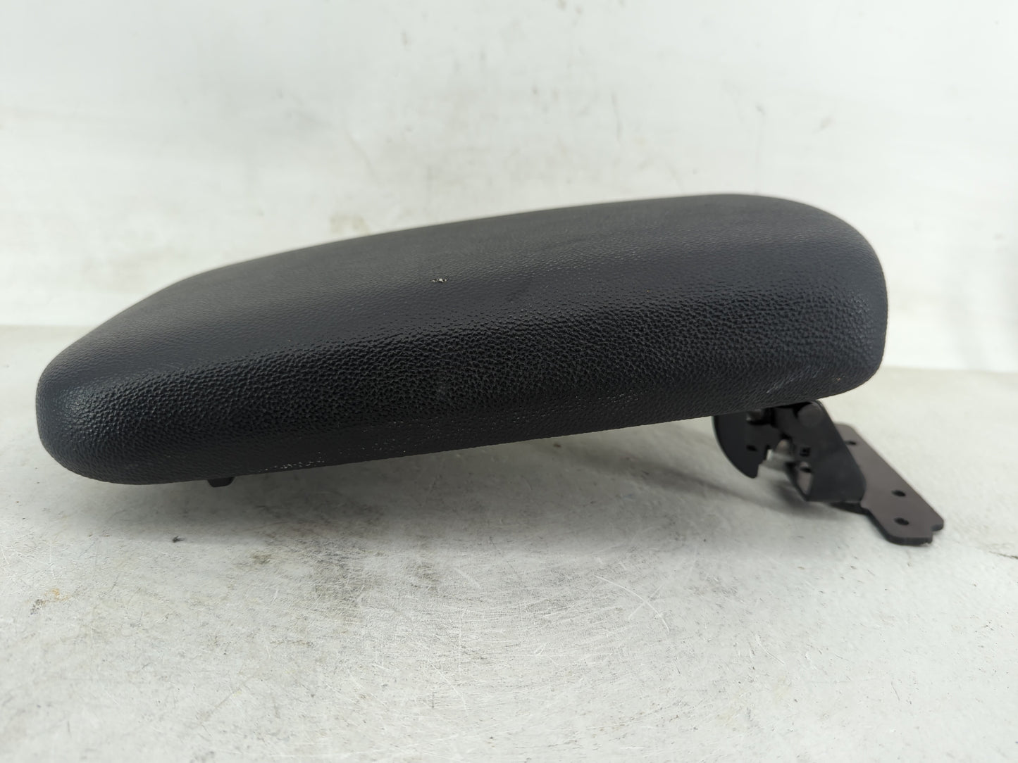 2020 Kia Forte Center Console Armrest Cover Lid Fits OEM Used Auto Parts - Oemusedautoparts1.com