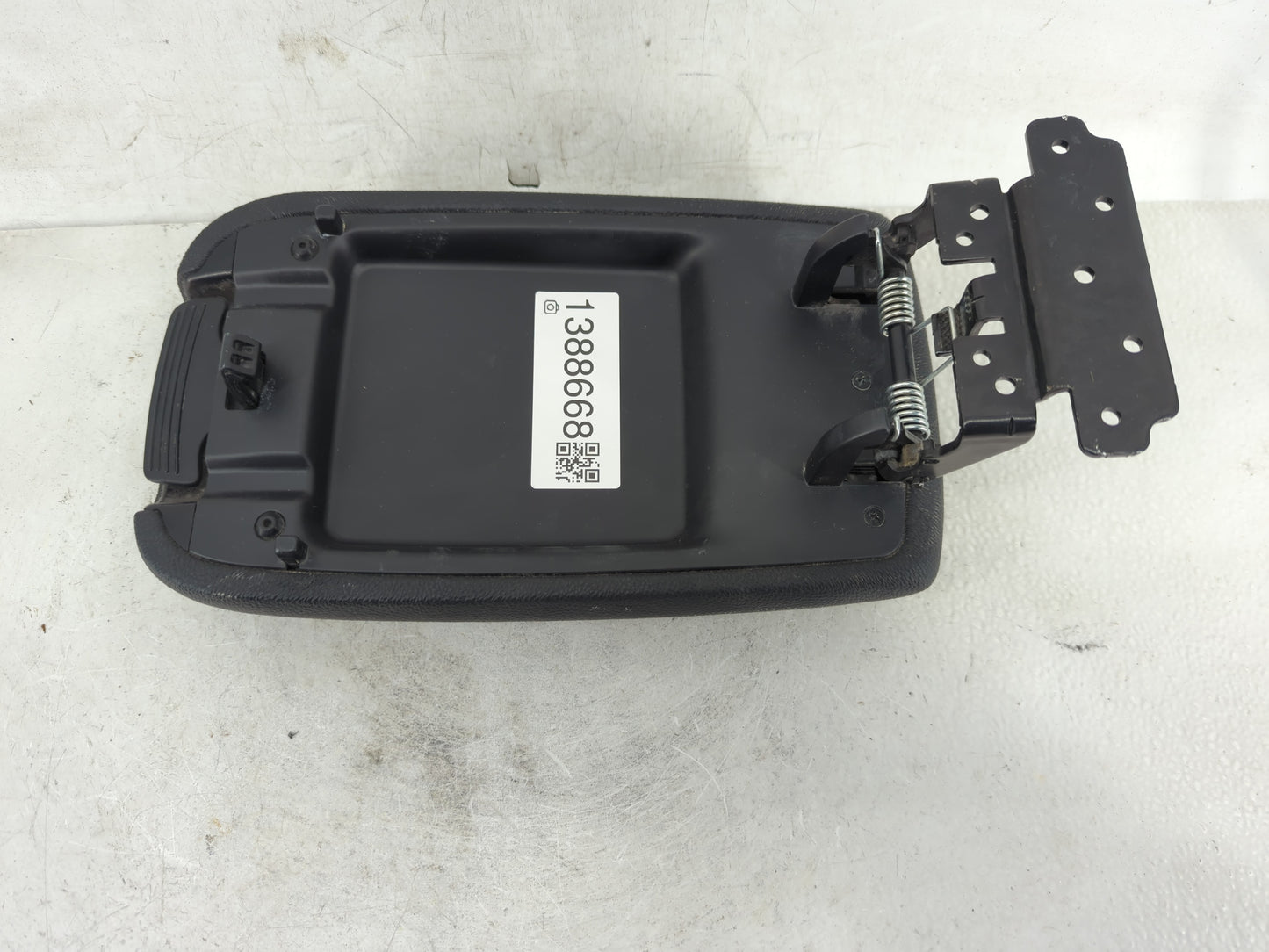 2020 Kia Forte Center Console Armrest Cover Lid Fits OEM Used Auto Parts - Oemusedautoparts1.com