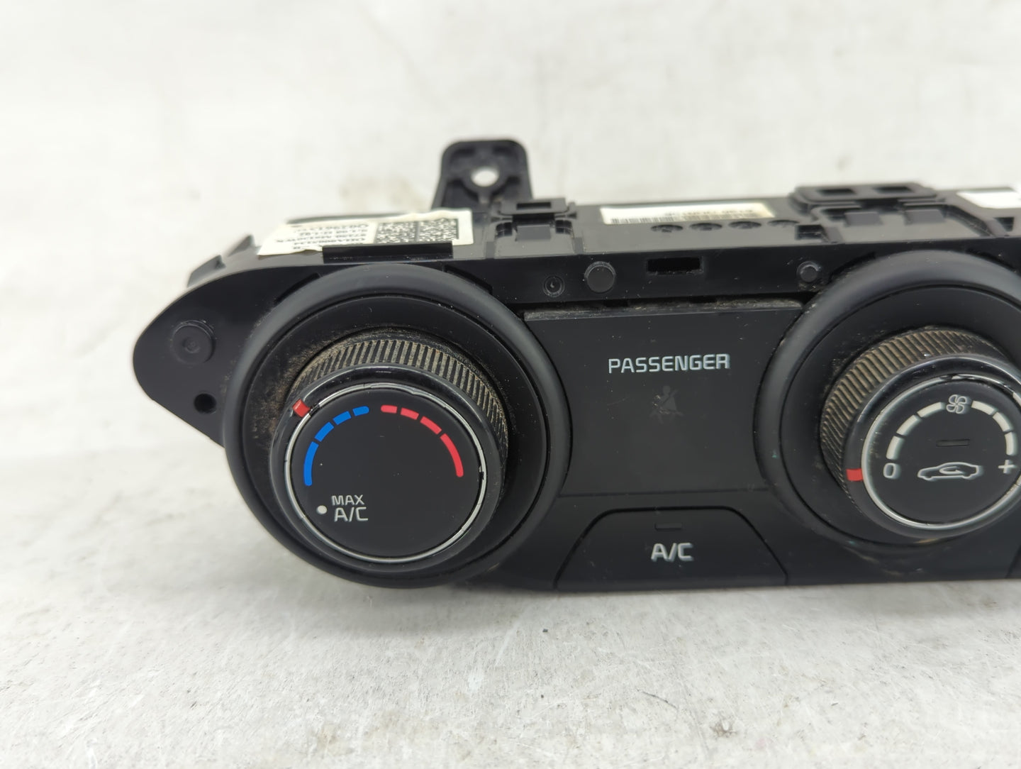 2019-2021 Kia Forte Climate Control Module Temperature AC/Heater Replacement P/N:97250-M6130WK Fits Fits 2019 2020 2021 OEM 